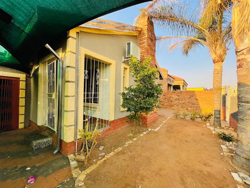 To Let 3 Bedroom Property for Rent in Mabopane Unit X North West